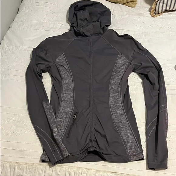 Lululemon Gray Hooded Long Sleeve Top size 8 - Picture 2 of 6